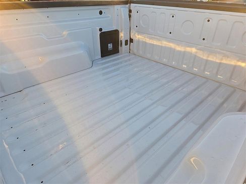 New 2025 Ford Maverick XL image 8