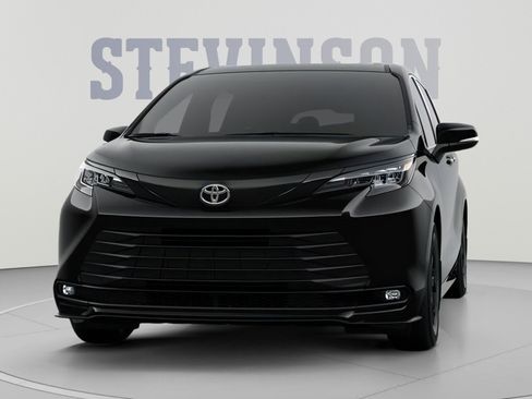 New 2026 Toyota Sienna XLE Woodland Edition AWD/4WD image 18