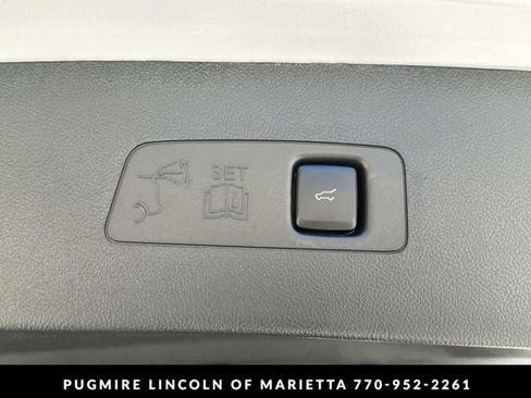 New 2026 Lincoln Corsair Reserve image 19