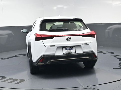 Used 2021 Lexus UX 200 F Sport image 8