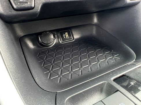 Used 2025 Toyota RAV4 XLE AWD/4WD image 20