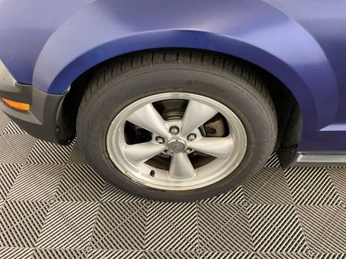 Used 2007 Ford Mustang Premium RWD image 9