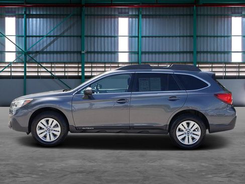 Used 2018 Subaru Outback 2.5i Premium w/ Popular Package #1 AWD/4WD image 2