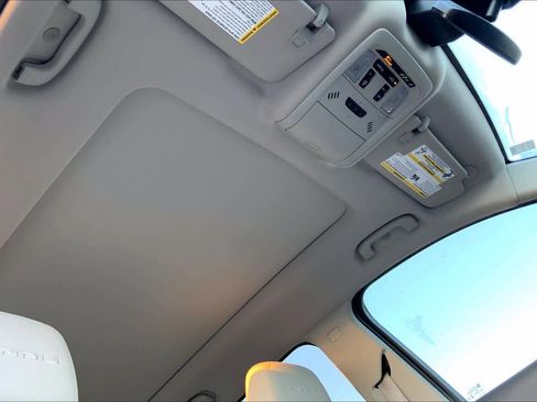 Used 2024 GMC Terrain Denali w/ Denali Premium Package image 13