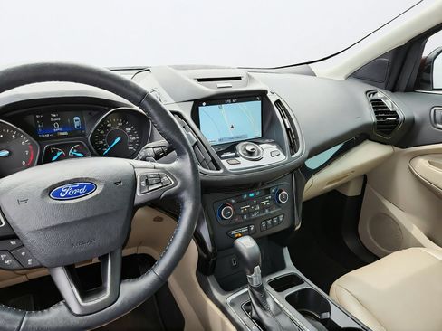 Used 2017 Ford Escape Titanium w/ Equipment Group 301A AWD/4WD image 21