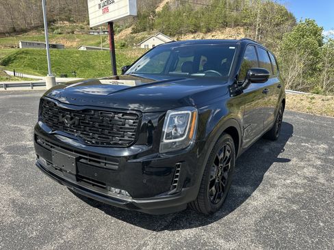 Used 2022 Kia Telluride SX w/ SX Prestige Package image 6