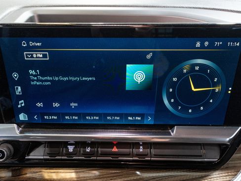 Used 2024 Chevrolet Silverado 2500 LT w/ Convenience Package image 18