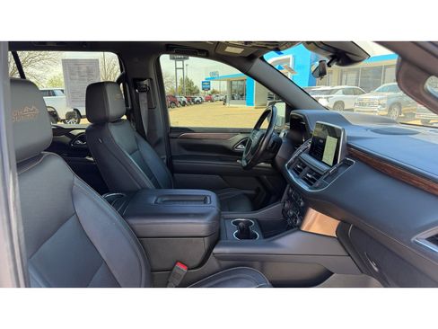 Certified 2023 Chevrolet Tahoe High Country w/ Premium Package 2 image 13