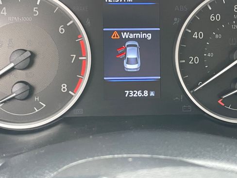 Used 2025 Nissan Sentra S image 40