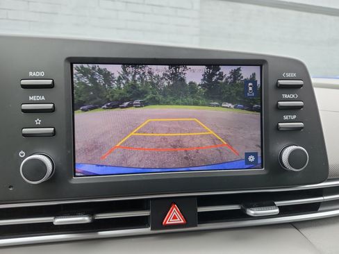 Used 2023 Hyundai Elantra SEL w/ Cargo Package FWD image 17