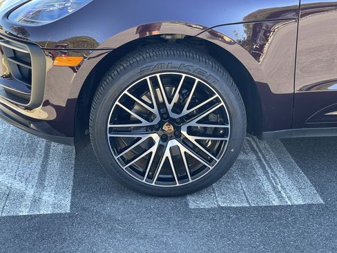 Used 2023 Porsche Macan S image 9