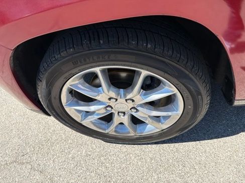 Used 2014 Jeep Grand Cherokee Summit RWD image 2