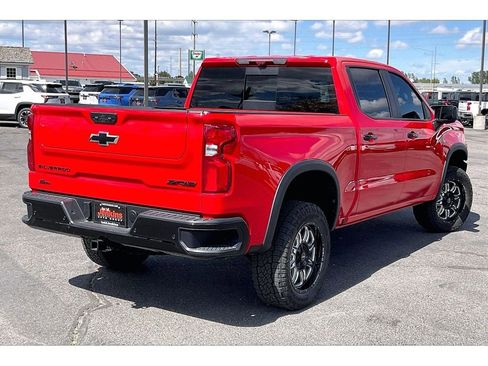 Used 2026 Chevrolet Silverado 1500 ZR2 w/ Dark Appearance Package AWD/4WD image 15