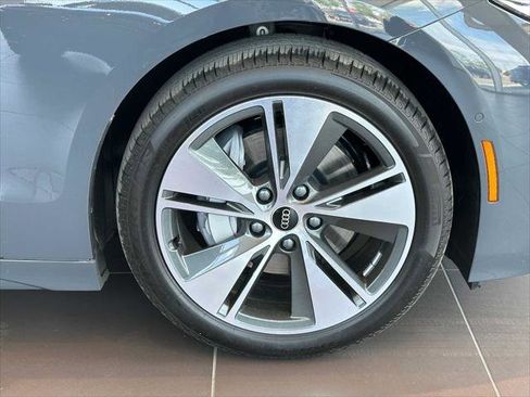 New 2025 Audi A6 e-tron Premium Plus image 9
