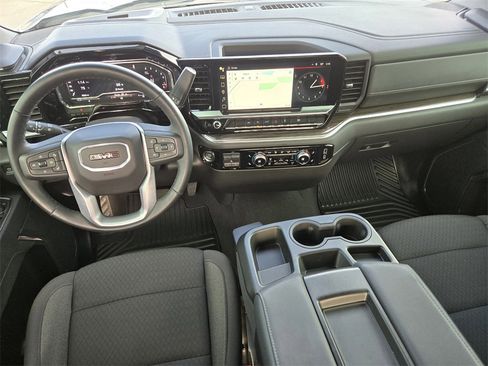 Used 2025 GMC Sierra 1500 Elevation image 16