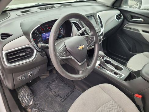 Used 2022 Chevrolet Equinox LS w/ LS Convenience Package FWD image 14