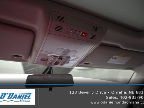 Used 2020 Volkswagen Tiguan SE w/ Panoramic Sunroof Package AWD/4WD image 30
