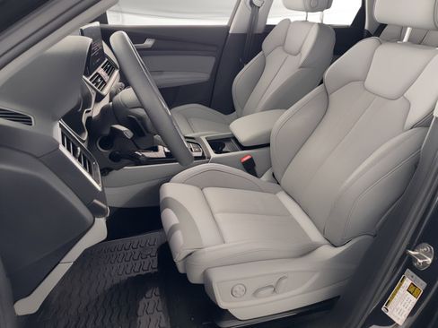Certified 2023 Audi Q5 2.0T Premium Plus w/ Premium Plus Package image 5