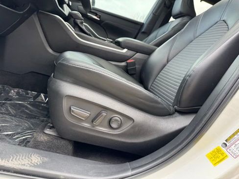 Certified 2023 Toyota Highlander XSE image 8