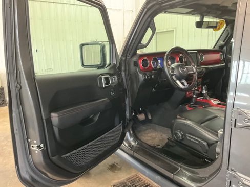 Used 2023 Jeep Wrangler Unlimited Rubicon w/ Xtreme 35 Tire Package AWD/4WD image 8
