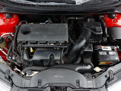 Used 2011 Kia Forte Koup SX FWD image 23