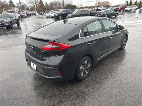 Used 2018 Hyundai Ioniq SEL image 5