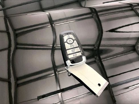 New 2026 Ford Explorer ST-Line w/ ST-Line Street Pack image 9