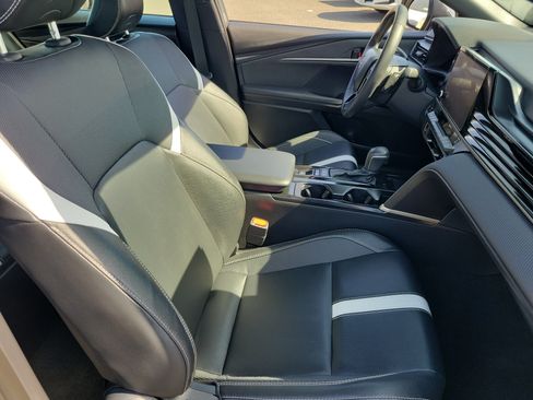 Used 2026 Toyota Camry SE FWD image 21