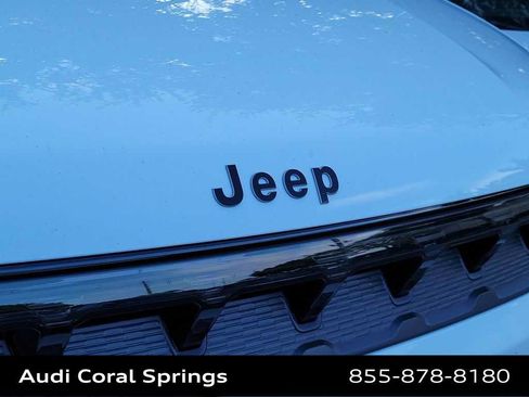 Used 2026 Jeep Grand Wagoneer Summit w/ Premium Group III AWD/4WD image 18
