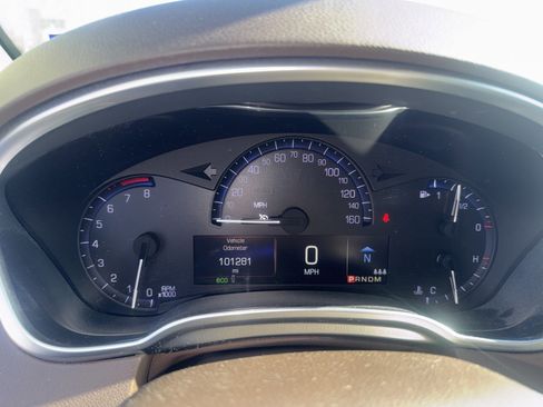 Used 2015 Cadillac SRX Luxury w/ Driver Awareness Package image 4