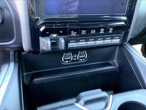 Certified 2021 RAM 3500 Laramie image 31