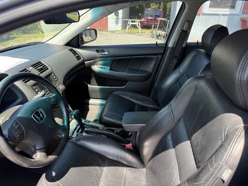 Used 2004 Honda Accord EX image 17