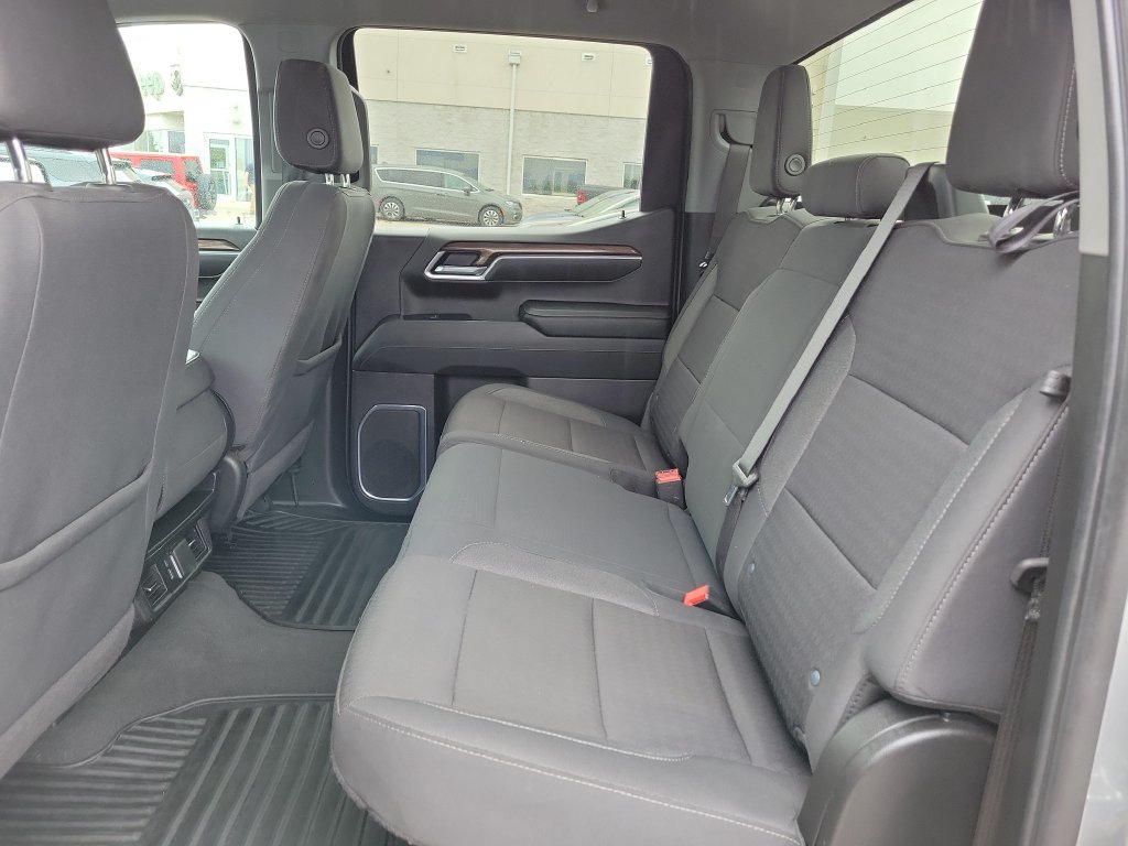 Used 2025 Chevrolet Silverado 1500 LT AWD/4WD image 12