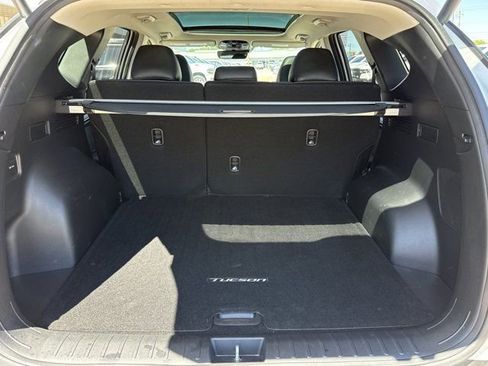 Used 2023 Hyundai Tucson Limited AWD/4WD image 10