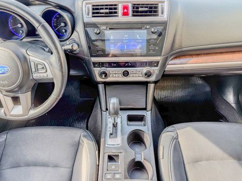 Used 2017 Subaru Outback 3.6R Limited image 9