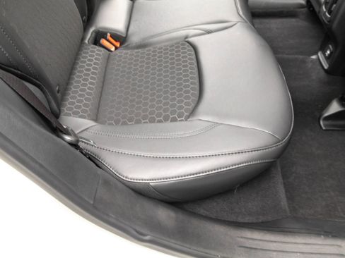 Used 2018 Jeep Compass Latitude image 37