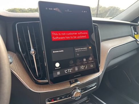 New 2026 Volvo XC60 B5 Plus w/ Climate Package image 15