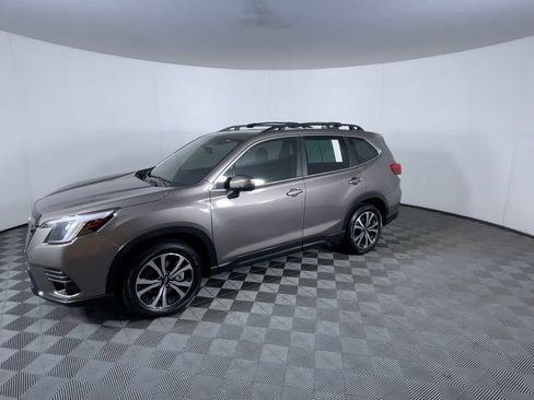 Used 2022 Subaru Forester Limited w/ Popular Package #2 image 4