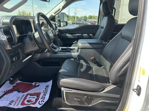 Used 2024 Ford F250 Lariat w/ FX4 Off-Road Package AWD/4WD image 11