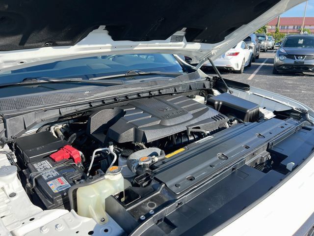 Used 2024 Nissan Titan SV w/ SV Convenience Package RWD image 25