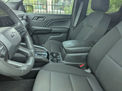 Used 2024 Chevrolet Colorado Trail Boss w/ Technology Package image 16