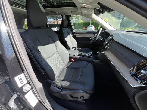 Used 2025 Volvo XC90 B6 Plus AWD/4WD image 29