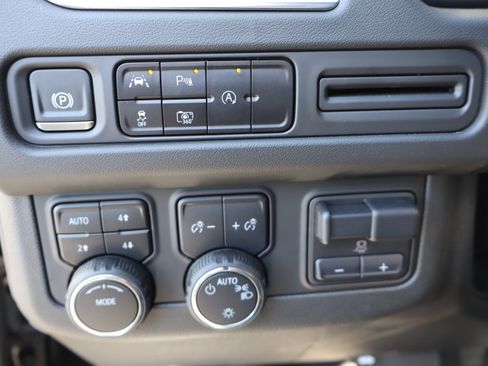 Certified 2024 Chevrolet Suburban RST w/ Luxury Package image 22