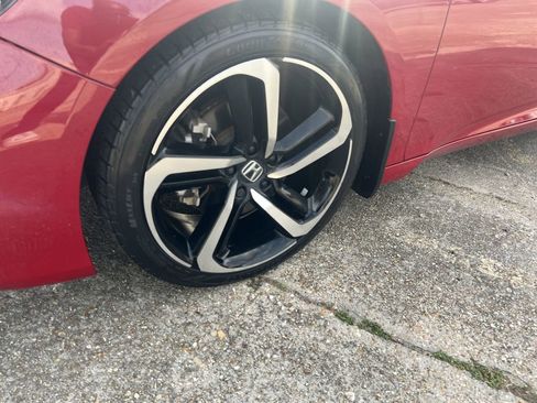 Used 2018 Honda Accord Sport image 16