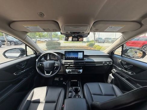 New 2025 Lincoln Corsair FWD image 8