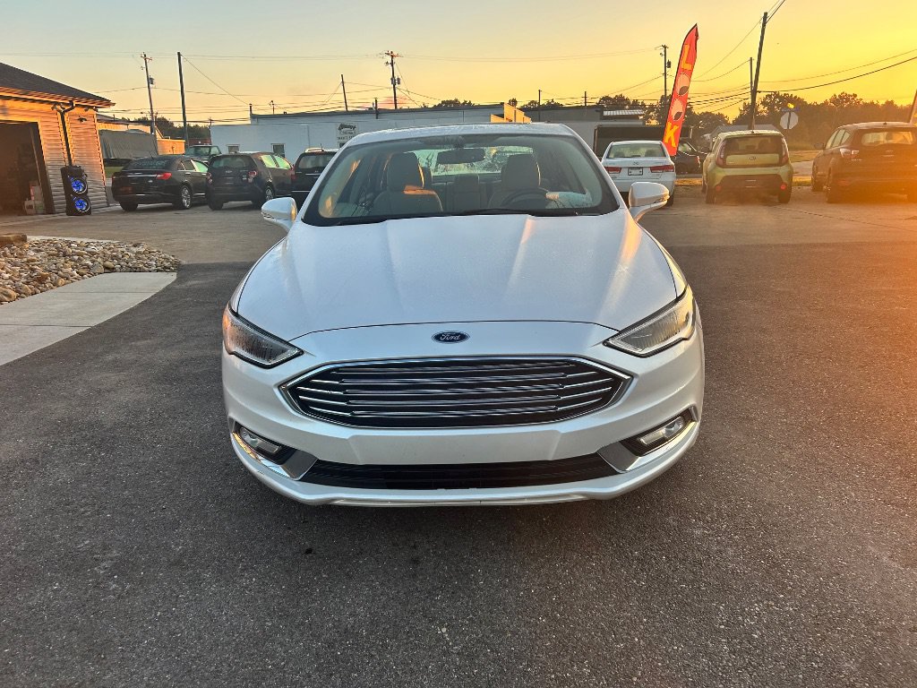 Used 2018 Ford Fusion Titanium FWD image 2