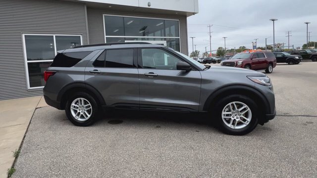 Certified 2026 Ford Explorer Active AWD/4WD image 2