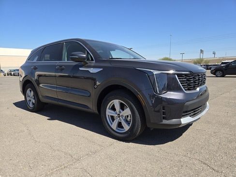 New 2026 Kia Sorento LX FWD image 2