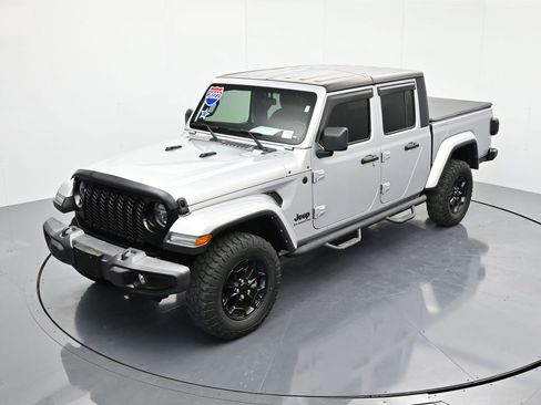 Used 2022 Jeep Gladiator Willys image 27