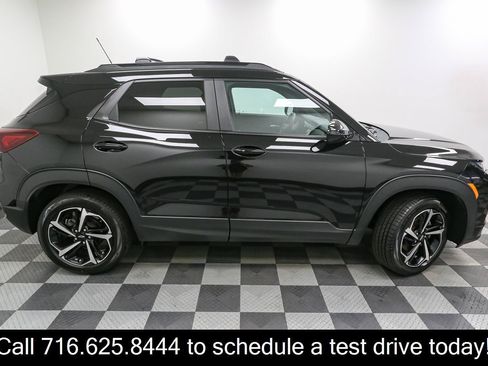 Used 2022 Chevrolet TrailBlazer RS w/ Technology Package AWD/4WD image 7